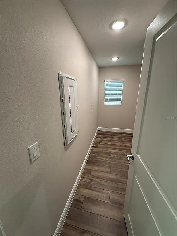 4 bed, 2.0 bath, 2212 sqft, $3,200 — Photo 4