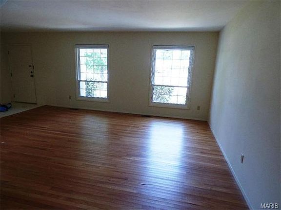 3rd image of 4830 Holmeswood Ct