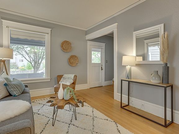 5th image of 5824 N Syracuse St