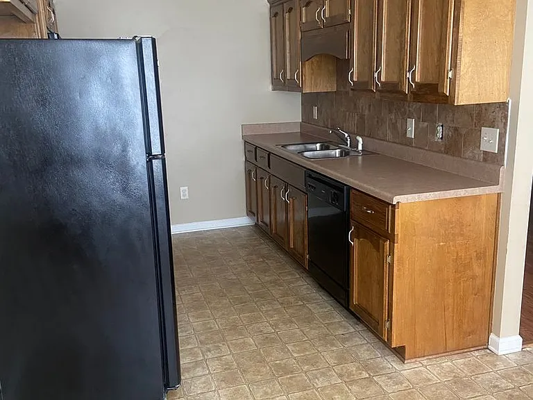 3945 Amanda Ct — Photo 10