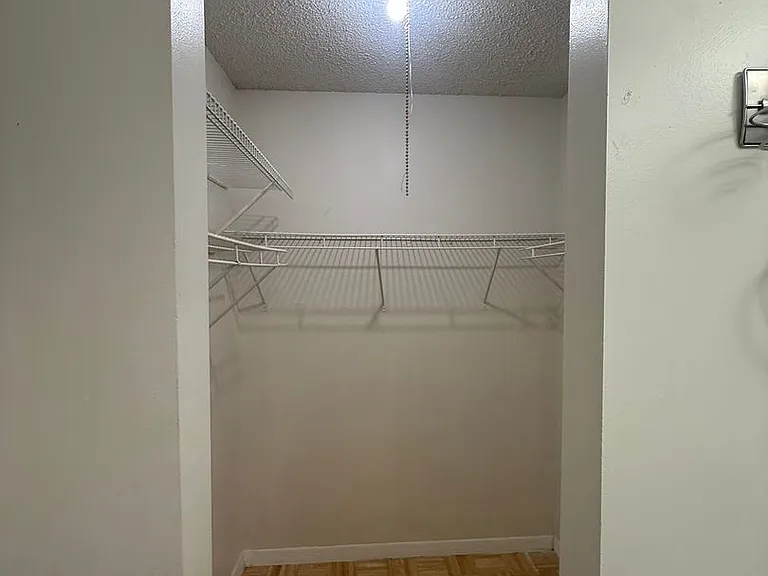 1101 Spring Meadow Dr — Photo 22