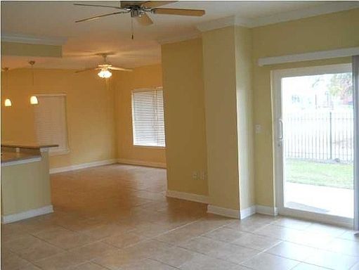 4th image of 113 Brooks St #101