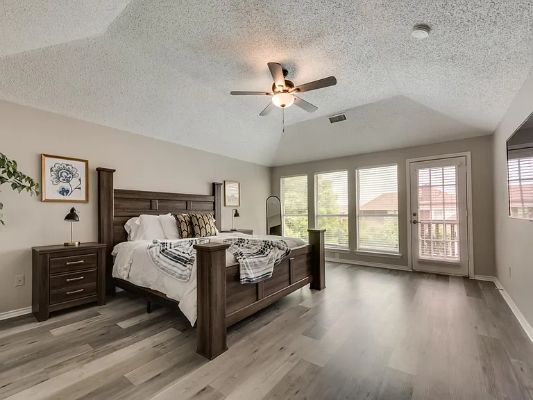 4618 Lakepointe Ave — Photo 23