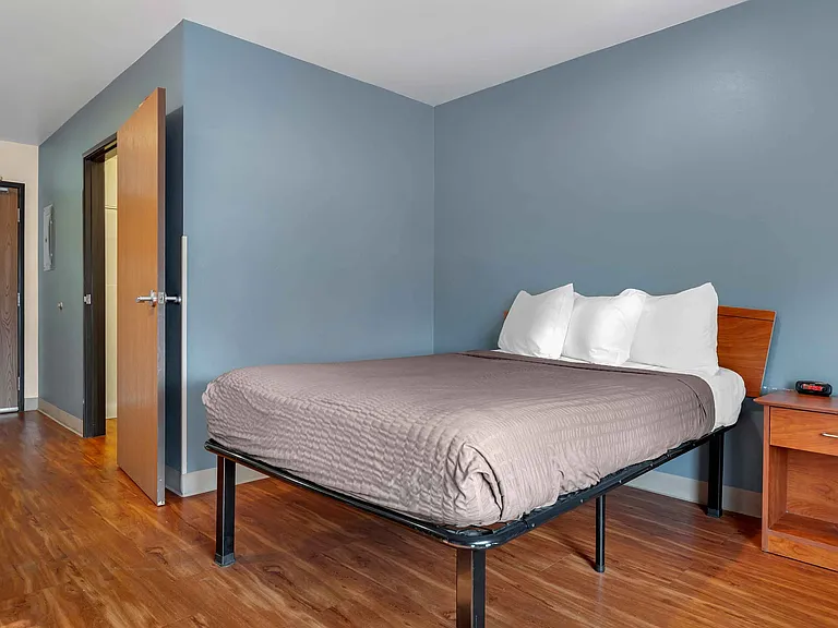 Studio Suite - 1 Full Bed