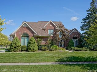 45428 Glengarry Blvd, Canton, MI 48188