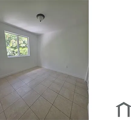 831 SW 3rd St — Photo 17