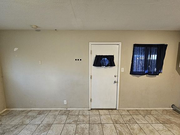 4th image of 4621 Glendale Pl NW