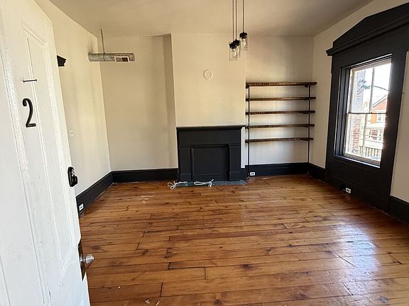 5th image of 814 Washington Ave APT 2