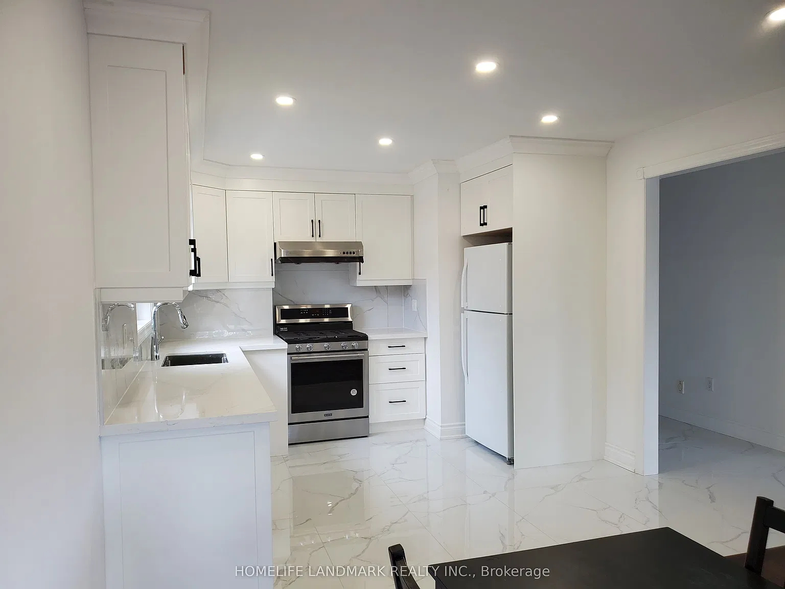 4 bed, $3,850 — Photo 1