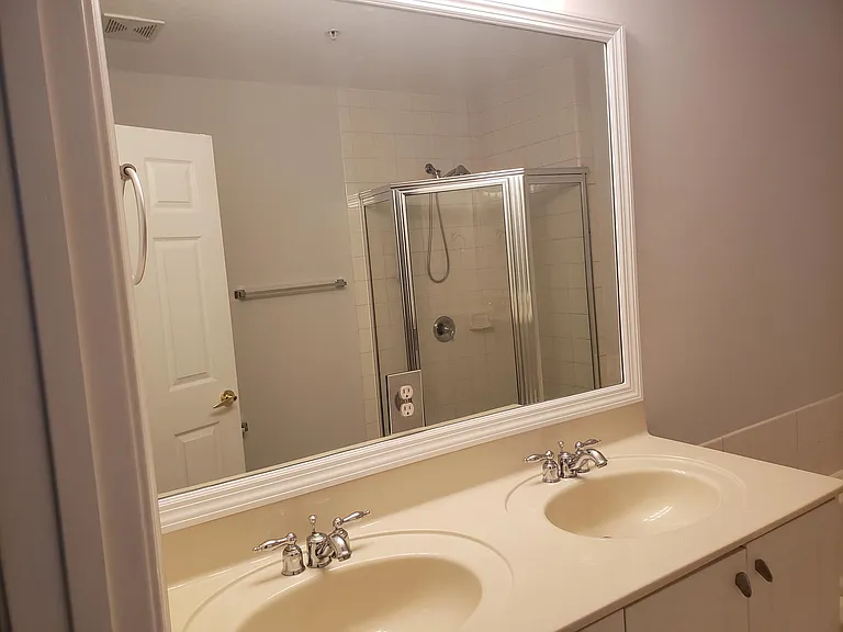 325 Bayfront Dr #325 — Photo 16