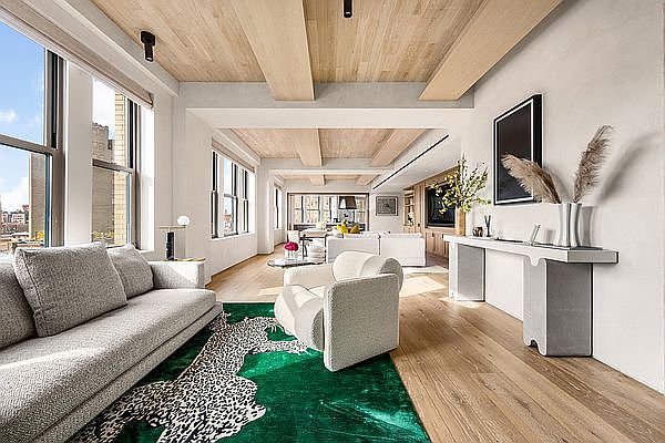 1st image of 147 Waverly Pl APT 8