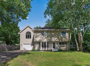 4929 W Ln, Minnetonka, MN 55345