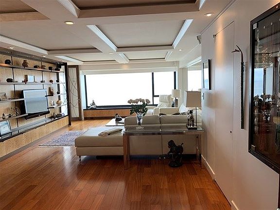 2nd image of 939 Coast Blvd Unit 8E