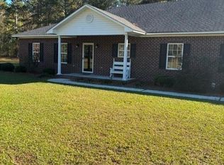 227 Rogers St, Claxton, GA 30417