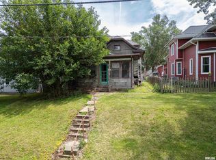 307 Walcott St, Dixon, IA