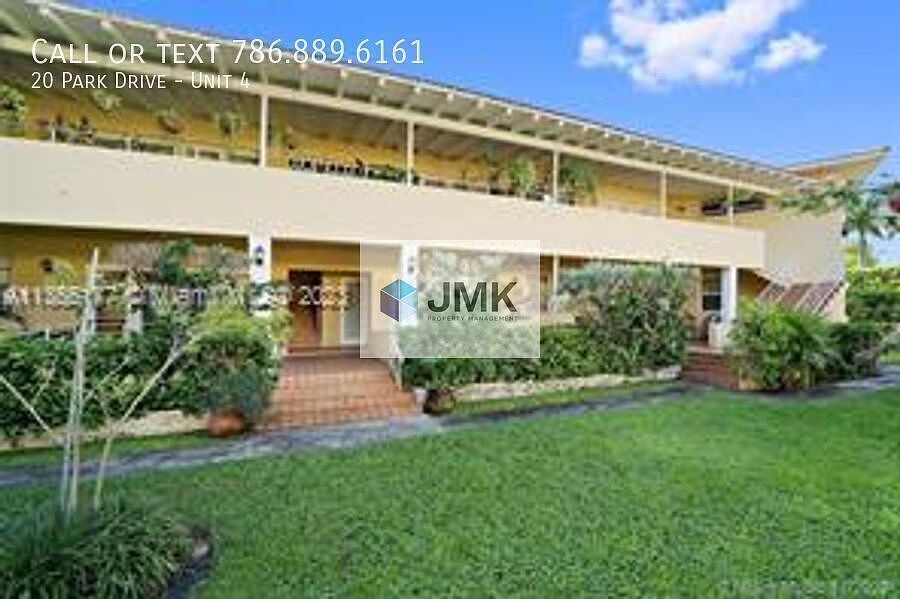 1st image of 20 Park Dr APT 4