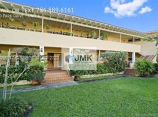 20 Park Dr APT 4, Miami Beach, FL 33154