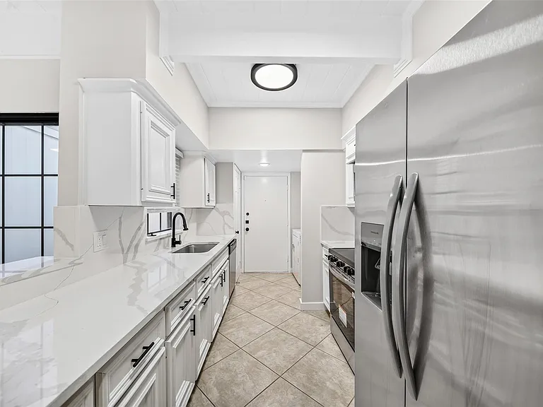 5328 Brownway St #B15 — Photo 9