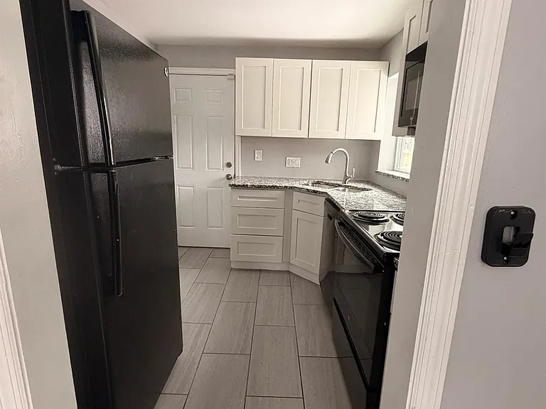 5401 Newfield Ave #1 — Photo 8