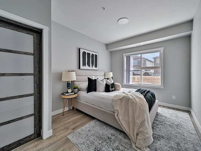 70 Park Pl E — Photo 8