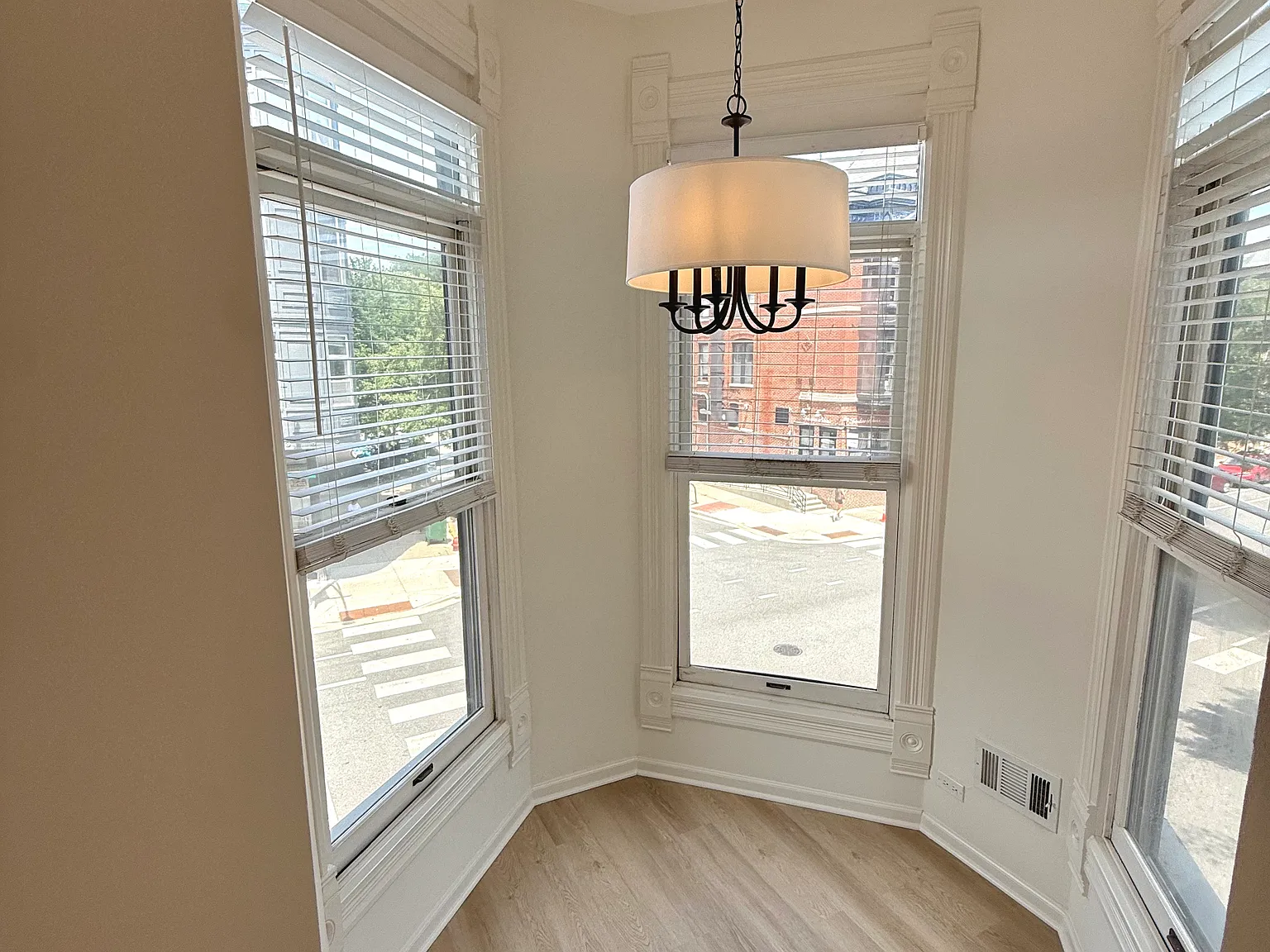2 bed, 1200 sqft, $4,795 — Photo 3