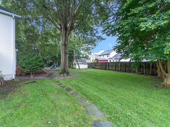 5th image of 1508 Degas Cir