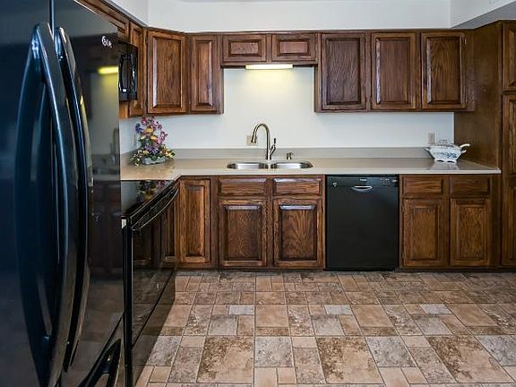 2nd image of 7220 York Ave S APT 401