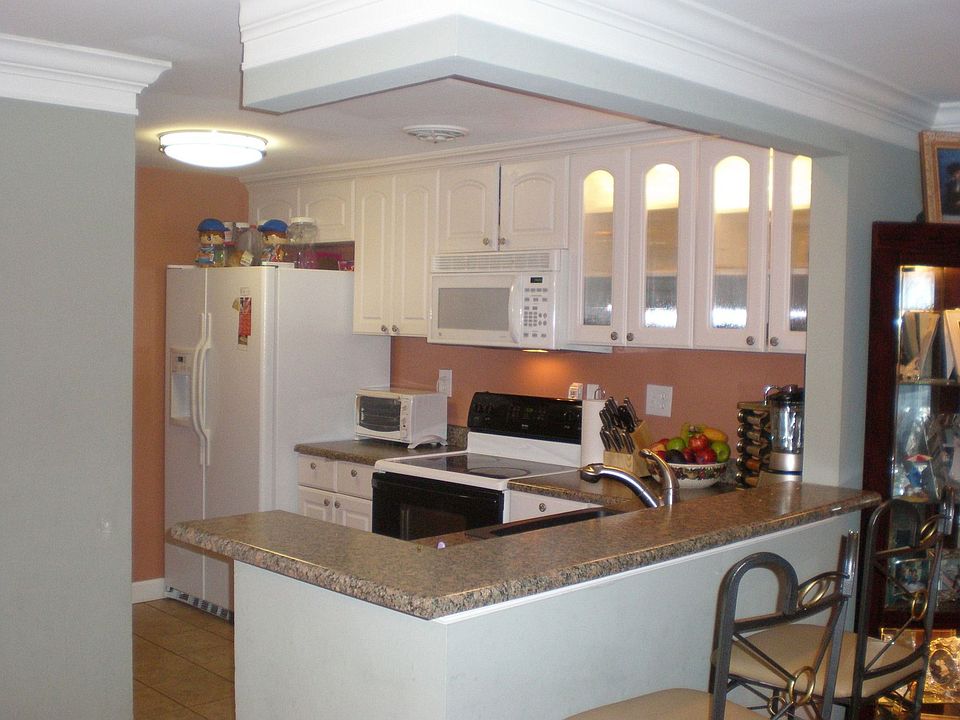 2nd image of 8868 Welbeck Way
