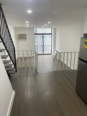 Rented by Mallory Management Corp | media 17