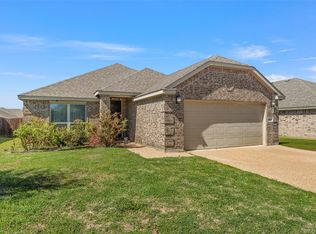 3025 Paint Horse Dr, Waco, TX 76706