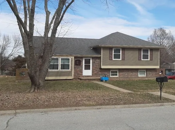 1900 Karlton Way, Excelsior Springs, MO 64024