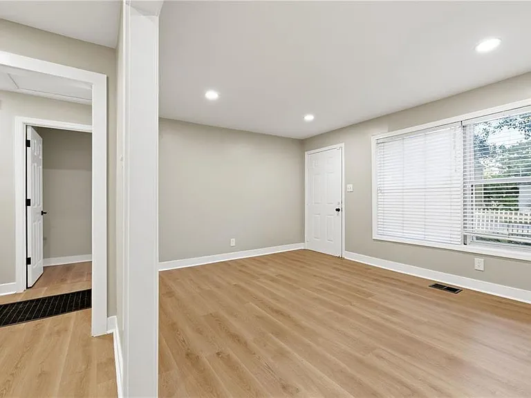 311 Henry Aaron Ave SW — Photo 19
