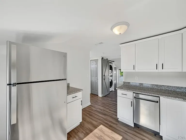 453 Manatee Ave #2 — Photo 6