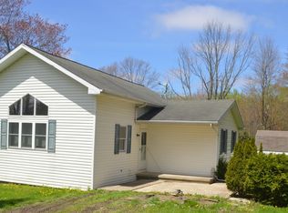 9100 Carberry Rd, Albion, PA 16401