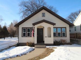 811 3rd St NE, Minot, ND 58703