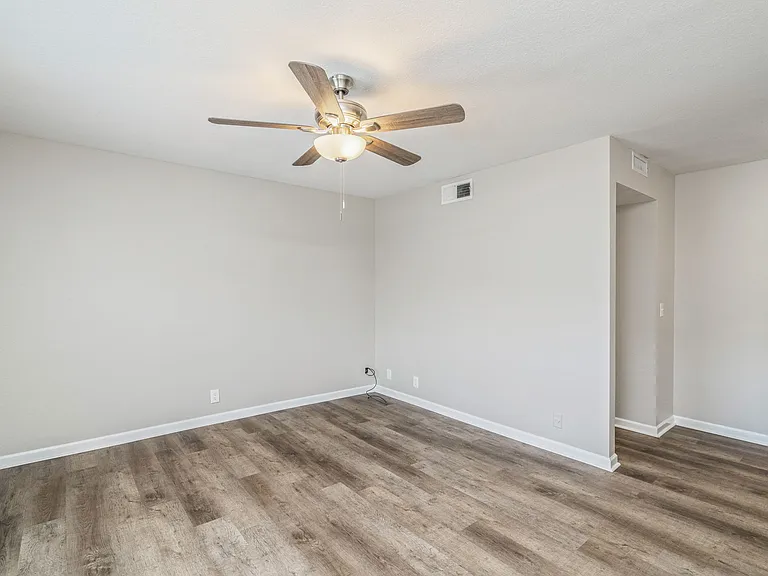 220 Midtown Ln #719 — Photo 8