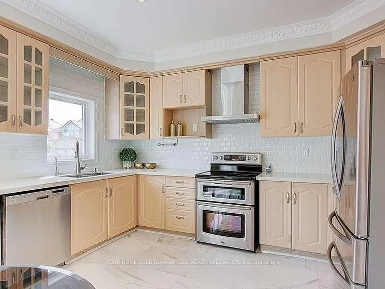 15 Ashgrove Rd — Photo 9