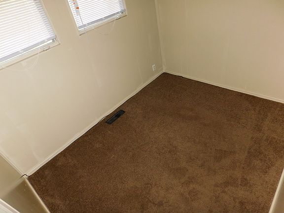 5th image of 4421 E Pleasant Run Parkway South Dr