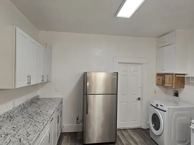 505 NW 4th St #B — Photo 1