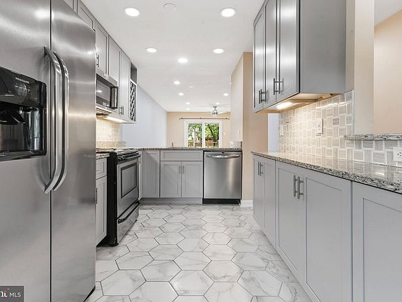 5th image of 14019 Chestnut Ct