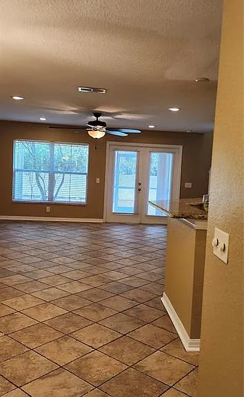 2914 Royal Tuscan Ln — Photo 4