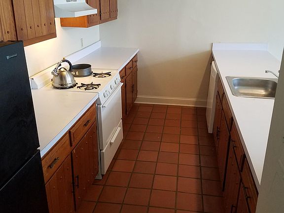 4th image of 220 S 8th St Floor 2