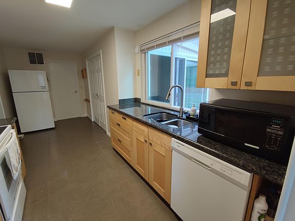 3rd image of 5315 159th Ave NE