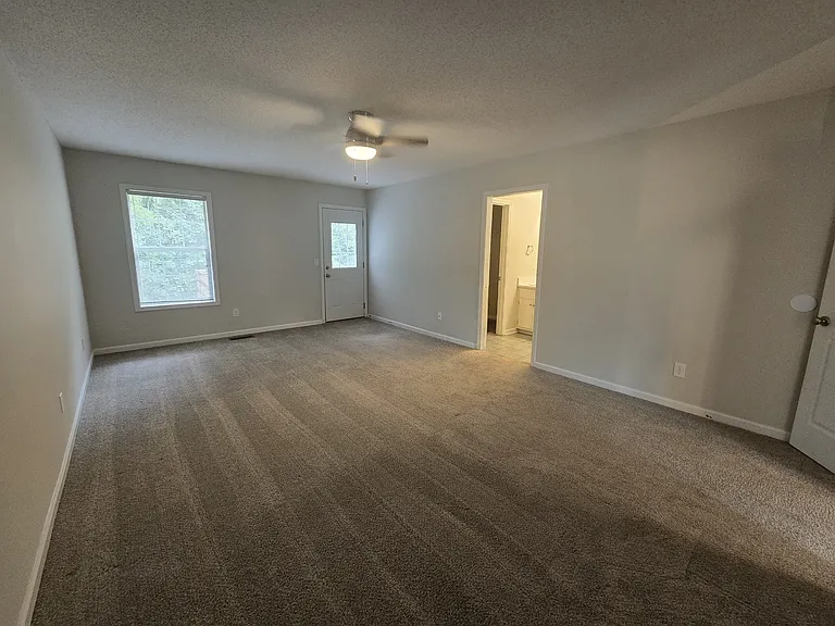 40 Woodfield Pl — Photo 17