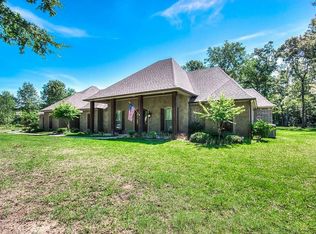 1005 Crouch Rd, Benton, LA 71006