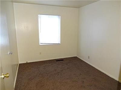 5th image of 820 Lancaster Ave