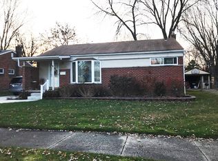 9931 Doris St, Livonia, MI 48150