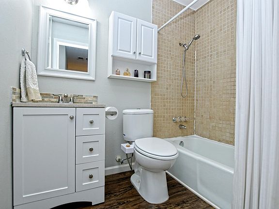 4th image of 6226 Hillston Dr