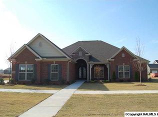 16 Wax Ln, Huntsville, AL 35824