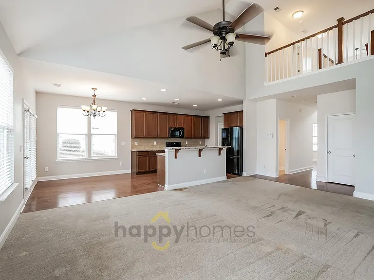 350 Spectrum Rd — Photo 15